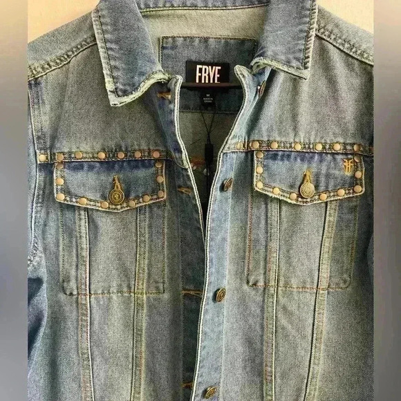 Frye denim jacket gold studded button front medium wash Medium NWT - Picture 2 of 6